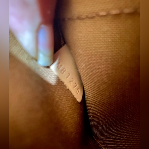 ❌SOLD❌ Authentic Like New Louis Vuitton Multi Pochette Accessories Army Green - Picture 12 of 16